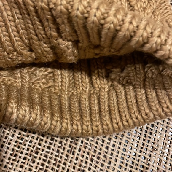 THE NORTH FACE OH-MEGA Pom Pom Beanie, NWT - Picture 7 of 7